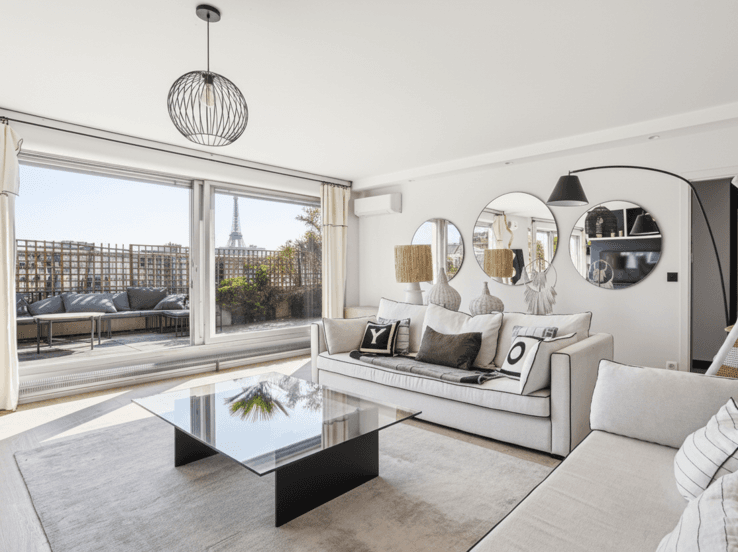 Salon avec vue Tour Eiffel